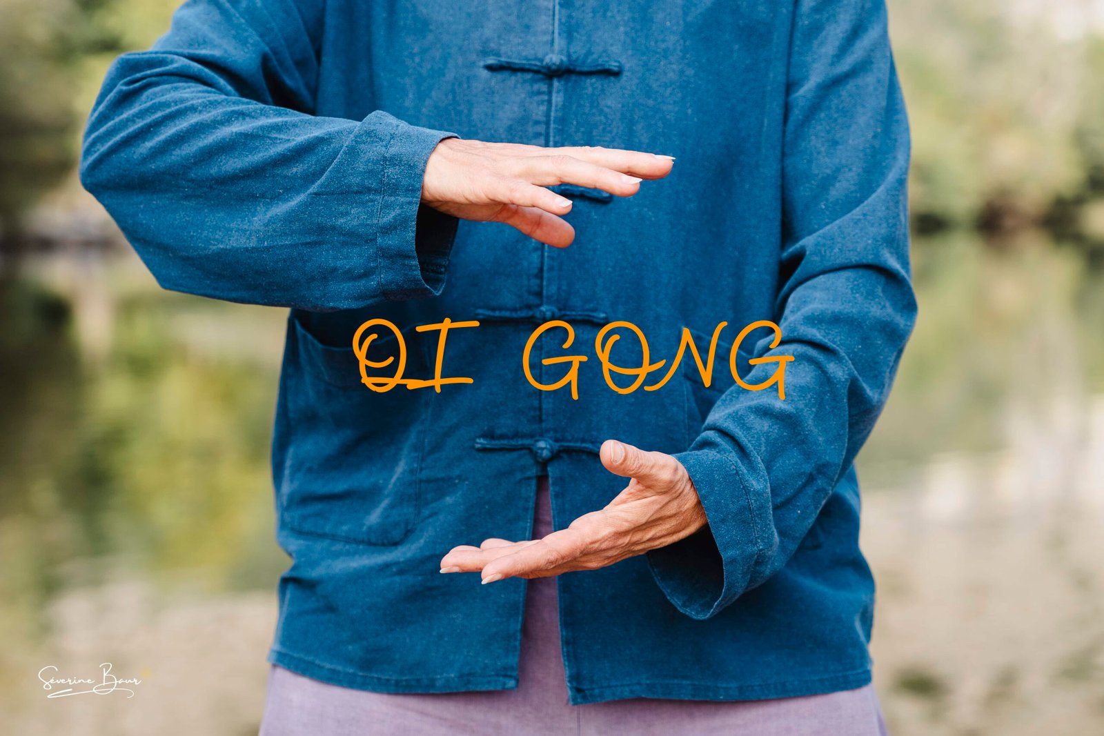 main-bleue-accueil-lien-qigong